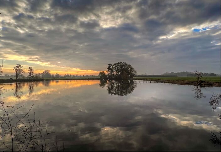 Foto gemaakt door John Oomen - Rhenoy - De herfst van 2022 is niet alleen erg zacht, maar ook uitzonderlijk zonnig verlopen. Tegelijkertijd viel wel meer regen dan normaal, vooral door september.