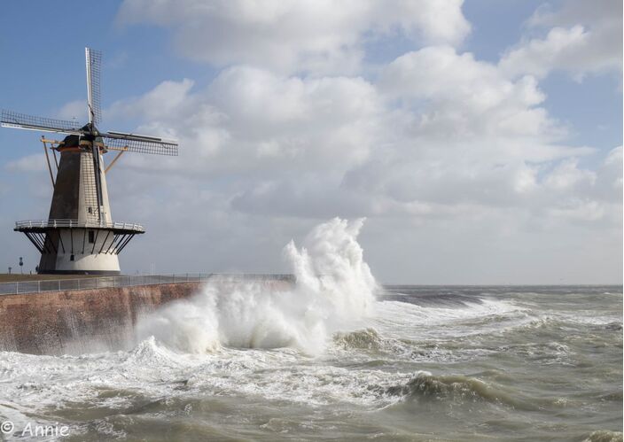 Foto gemaakt door Annie van Es - Kapelle - De straalstroom komt deze week vol op stoom en stuurt stormen Dudley en Eunice op ons af. Donderdag en vrijdag zijn de dagen die we in de gaten moeten houden.