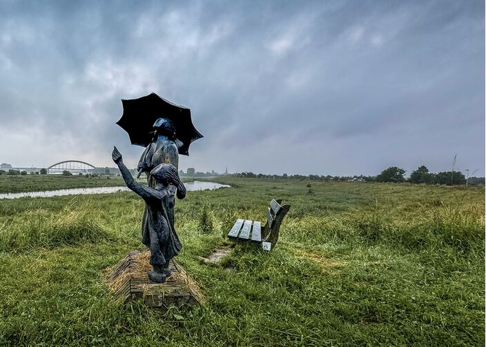 Foto gemaakt door John Oomen - Culemborg - De paraplu was afgelopen lente vaak nodig