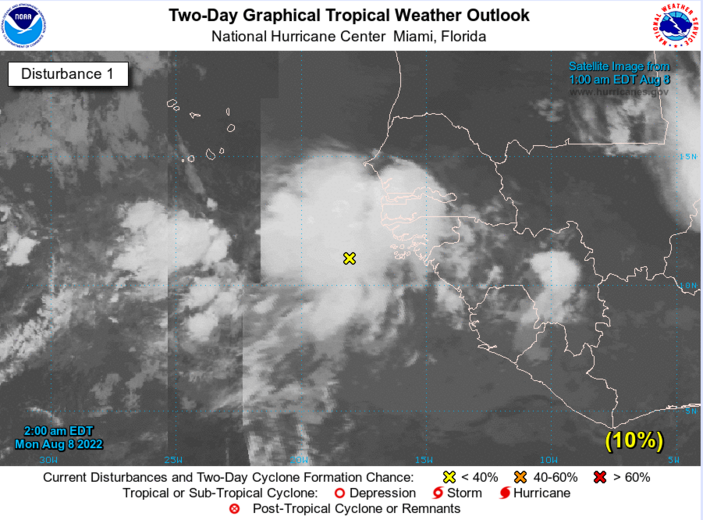 Foto gemaakt door National Hurricane Center - Na wekenlange stilte lijkt er op de Oceaan nu eindelijk wat aan activiteit op gang te komen. Mogelijk ontstaat halverwege de week een tropische depressie.