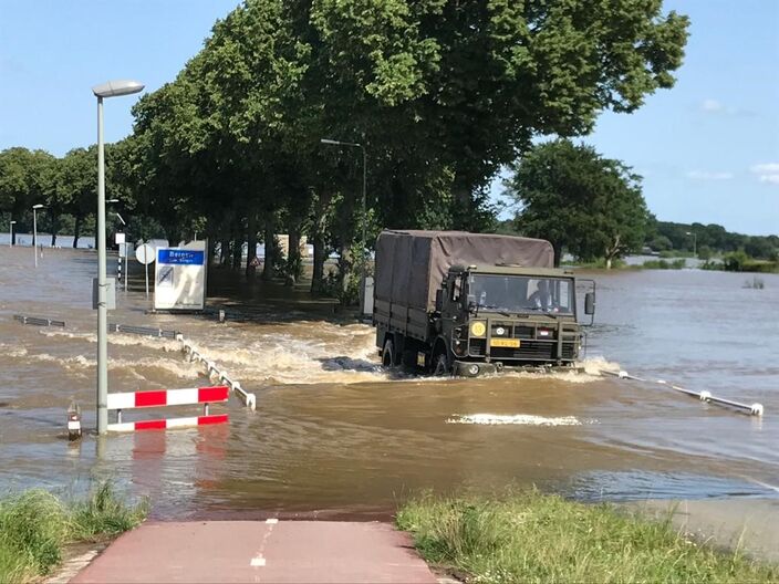 Foto gemaakt door Pieter Keiren - Bergen, Limburg - Ook in het dorp Bergen heeft het leger mensen geëvacueerd.  