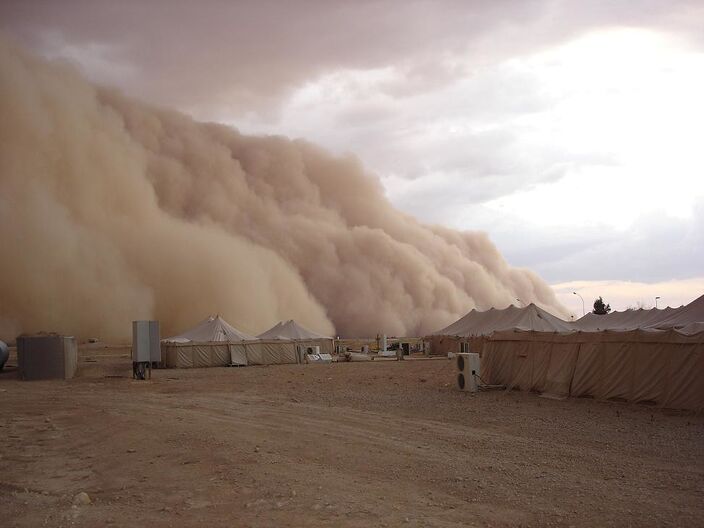 Foto gemaakt door Flickr - Irak - Een zandstorm in Irak. Het zicht wordt van het ene op het andere moment zeer slecht.