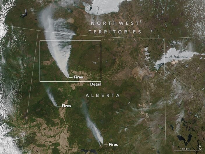 Foto gemaakt door NASA Earth Observatory - Alberta - Ook in mei 2019 waren in Alberta meerdere natuurbranden actief. 