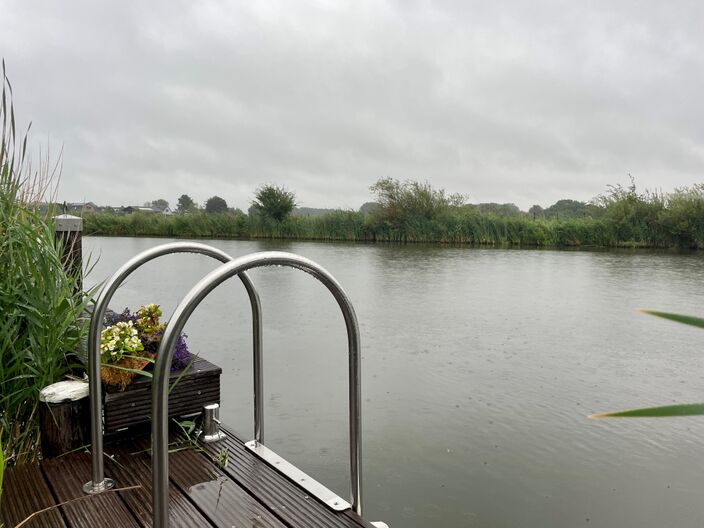 Foto gemaakt door Lisette Reitsma  - Bergschenhoek - In het zuidoosten kunnen zich vanmiddag felle buien vormen, mogelijk met onweer, hagel en fikse windstoten. Er zijn waarschuwingen voor uitgegeven.