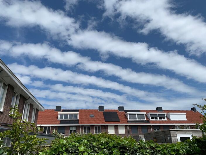 Foto gemaakt door Kees Ros - Katwijk - Mooi golvende wolken boven Katwijk. 