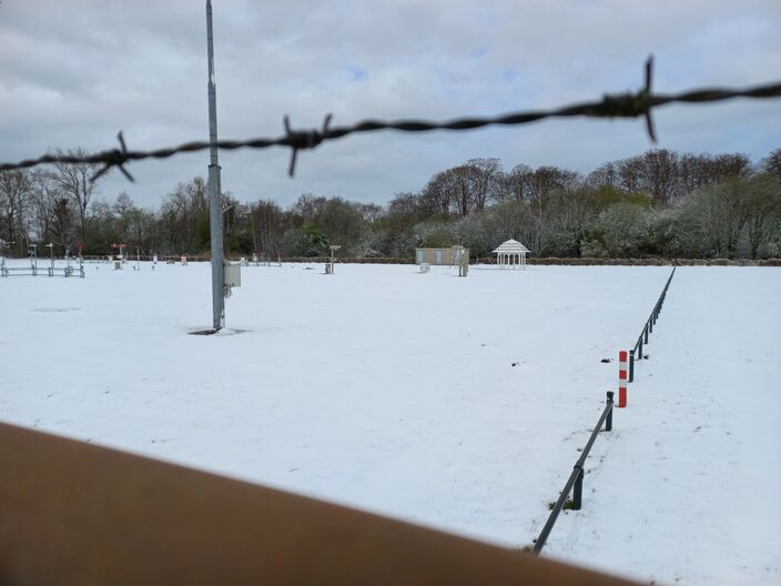 Foto gemaakt door Michiel Verheij - De Bilt - Voor het eerst sinds 1978 lag er in april weer een gesloten sneeuwdek bij het KNMI in De Bilt.