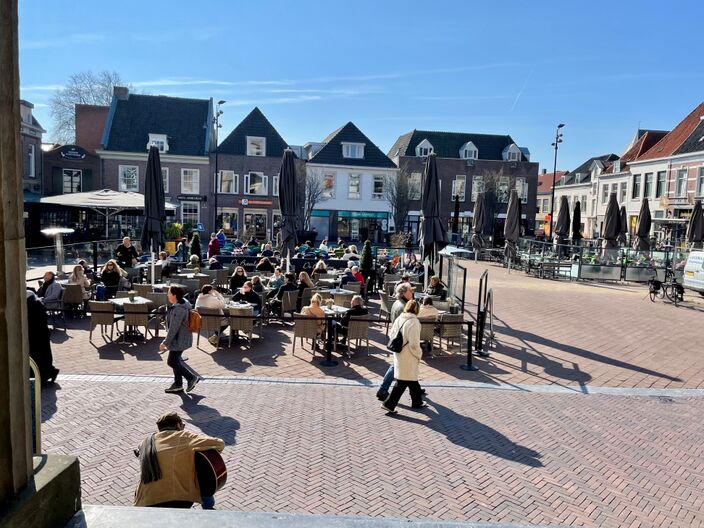 Foto gemaakt door Erica van Leeuwen  - Harderwijk - Al 10 dagen op rij is het terrasjesweer! 