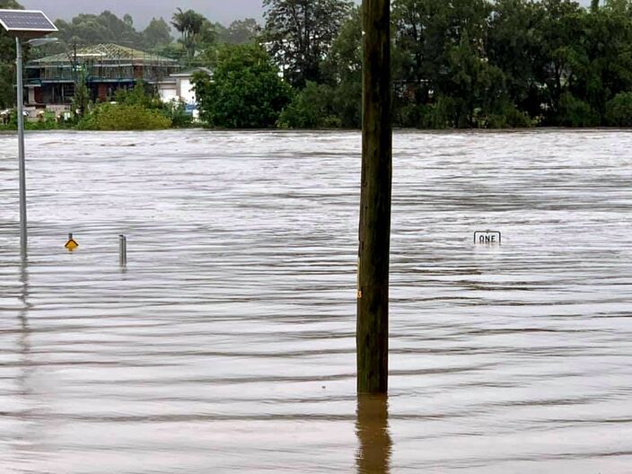 Foto gemaakt door Wikipedia - West-Sydney - Een ongelukkige botsing van drie weersystemen ligt aan de basis van de overstromingen die op dit moment in de buurt van de Australische stad Sydney huishouden.