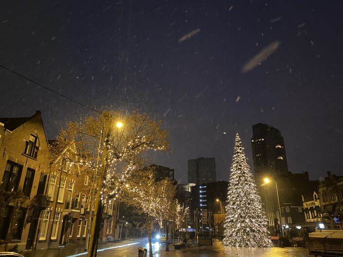 Foto gemaakt door Kevin Spanjersberg - Eindhoven - Hart van Nederland was in Eindhoven waar het vanochtend licht sneeuwde!