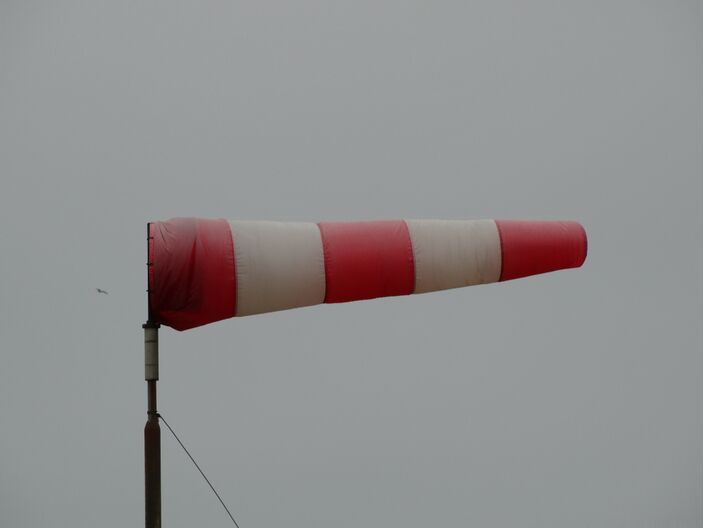 Foto gemaakt door Joost Mooij - De stormloze periode, die vanaf 22 februari 2022 duurde, is voorbij. Vlieland had tussen 13 en 14 uur gemiddeld windkracht 9. Een storm is daarmee een feit. 
