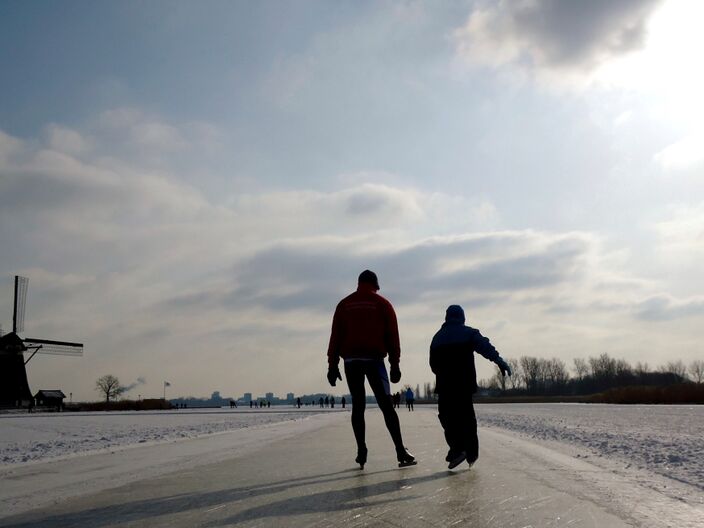 Foto gemaakt door Jolanda Bakker - Zevenhuizen - In de loop van de week wordt de kans op schaatsen steeds groter
