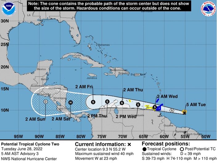 Foto gemaakt door NOAA-NHC - Atlantische Oceaan - Storm Two ligt nu nog ruim ten noorden van Suriname