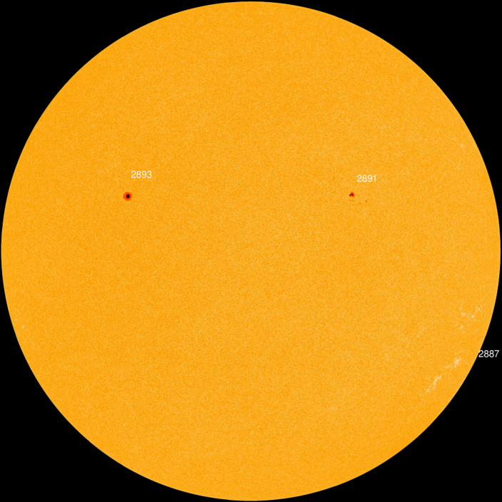 Foto gemaakt door SDO/HMI - De zon met enkele zonnevlekken erop. 