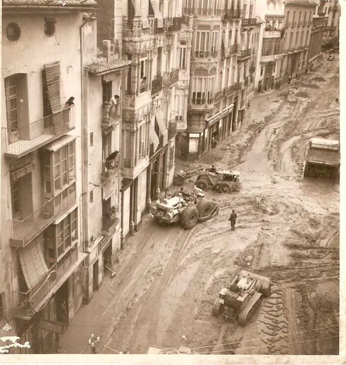 Foto gemaakt door Wikipedia - Ook op 2 november 1957 werd Valencia door immense overstromingen getroffen. 